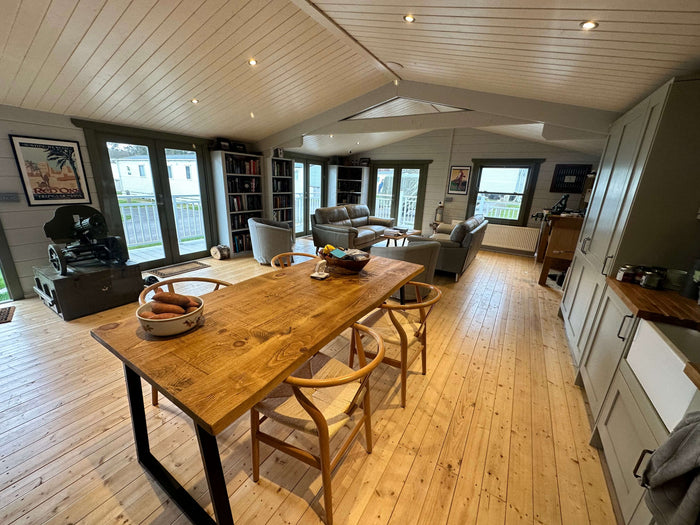 large_log_cabin_interior_internal_kitchen