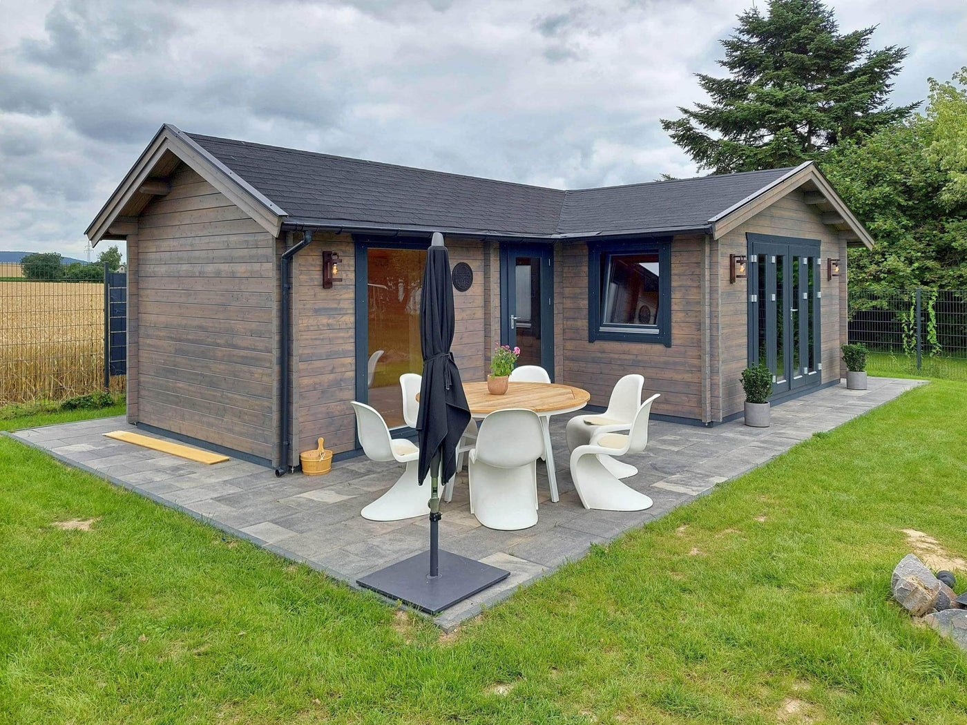 TBS184 Log Cabin | 6.5x4.8m