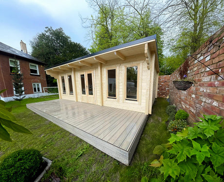 TBS167 7x4m Log Cabin