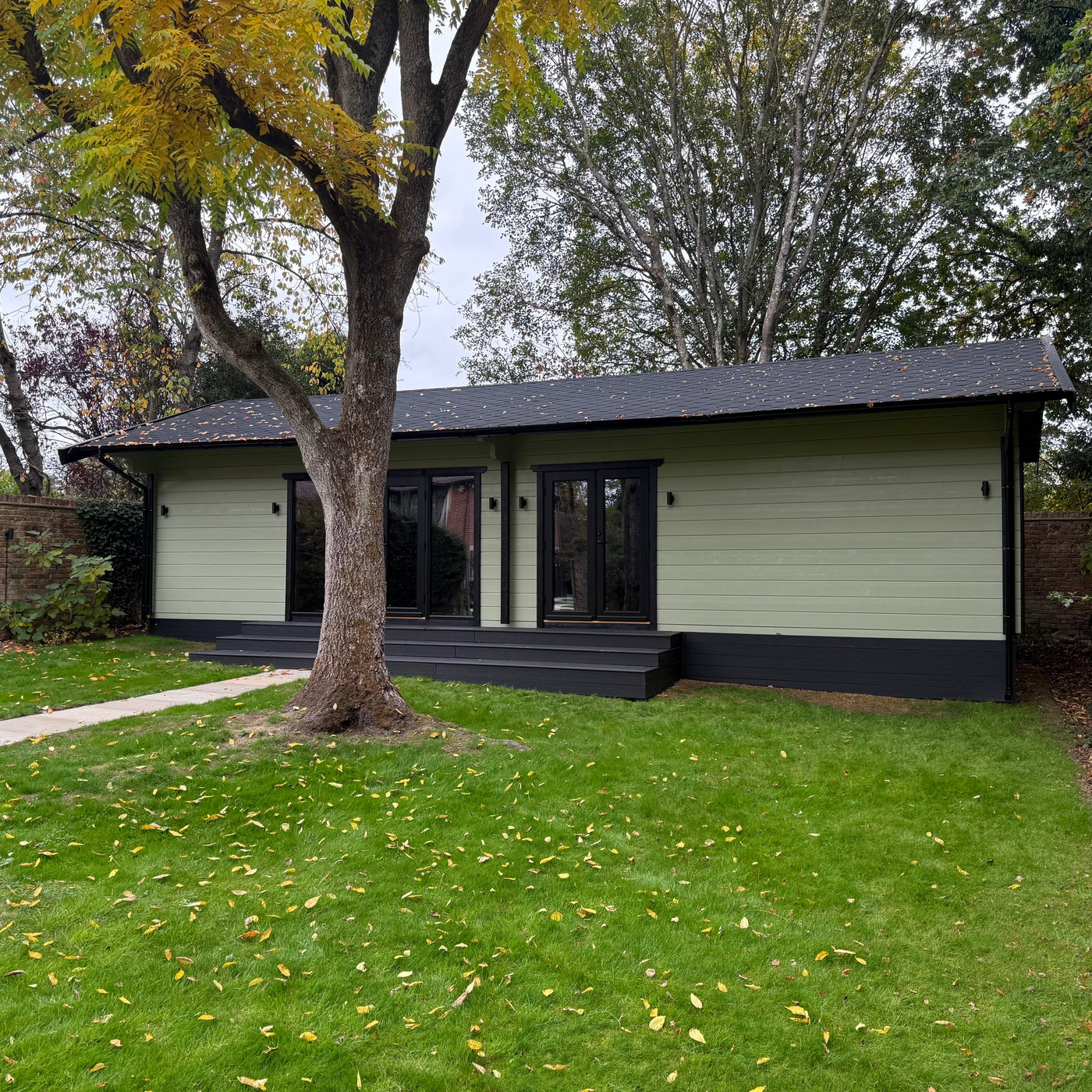 golf simulator log cabin