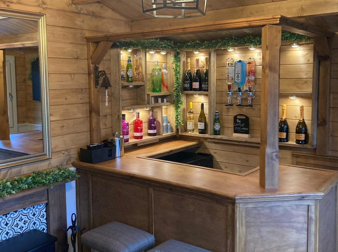 Garden Bar - Timber Building Specialists