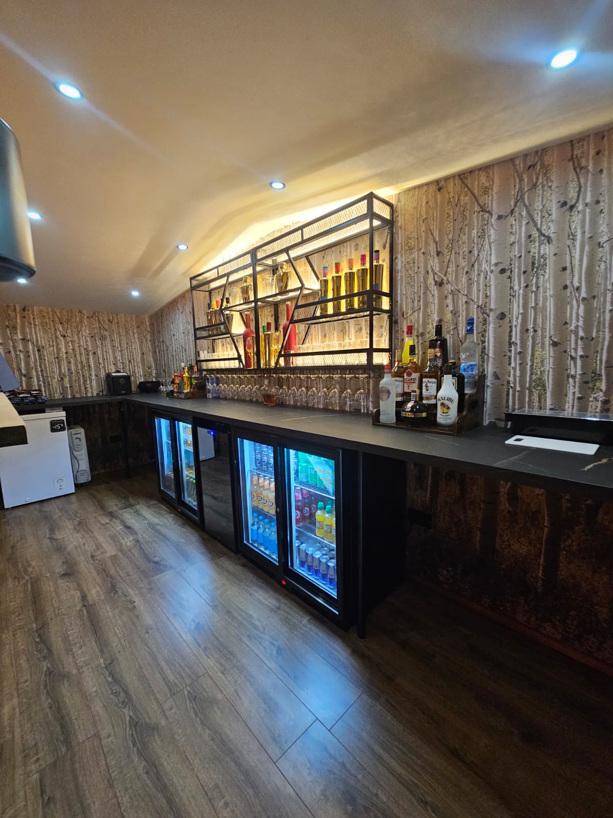 TBS167 7x4m Log Cabin