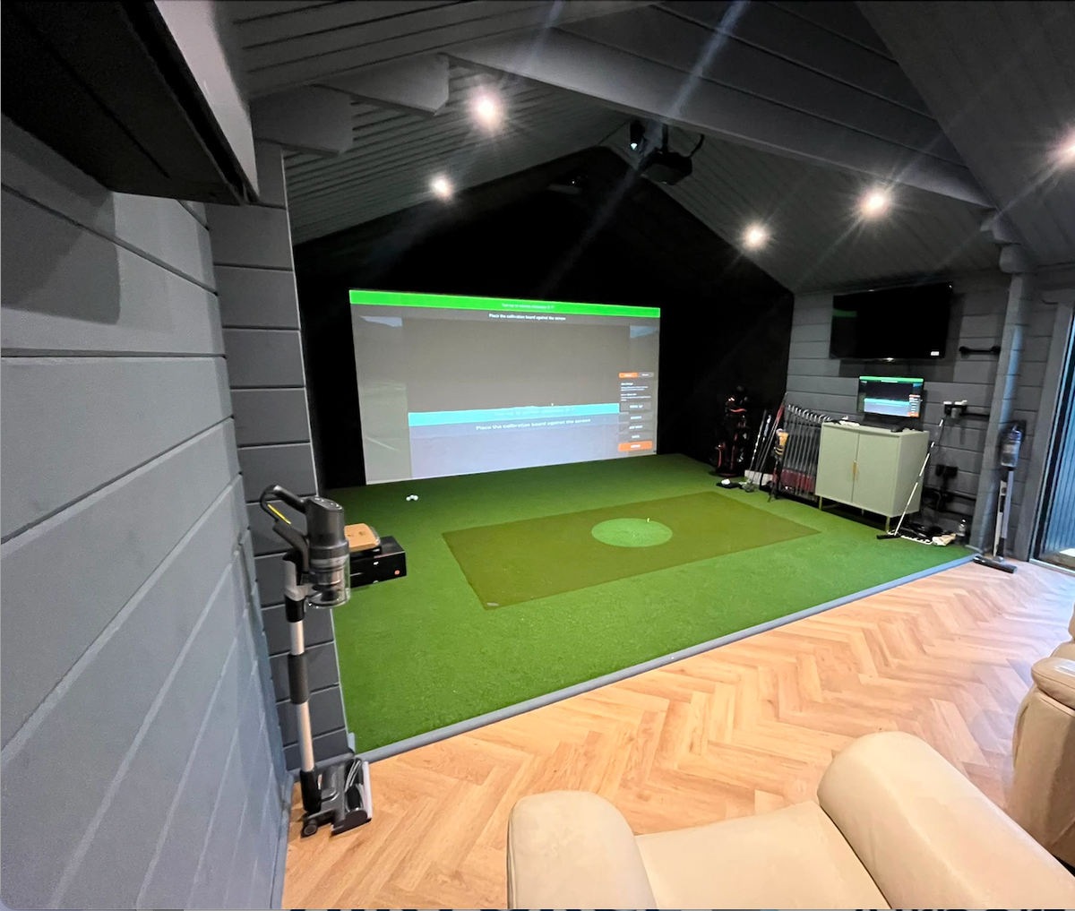 St Andrews Twin Golf Simulator Log Cabin | 14.0x5.8m