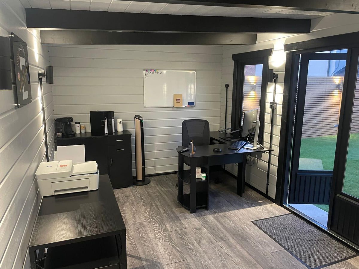 TBS122 Log Cabin | 6.0x3.5m