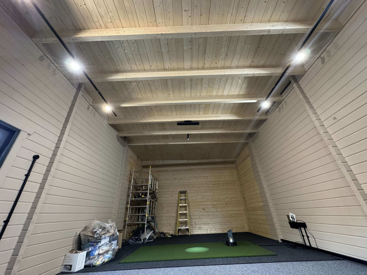 Pinehurst Golf Simulator Log Cabin | 8.0x5.0m - Golf Sim Room - Timber Building Specialists