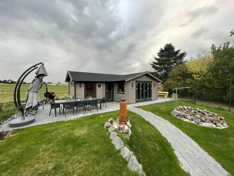 Alesund Log Cabin | 4.5x5.0m - Timber Building Specialists
