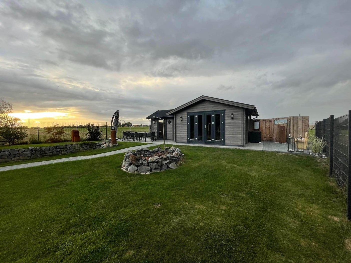 Alesund Log Cabin | 4.5x5.0m - Timber Building Specialists