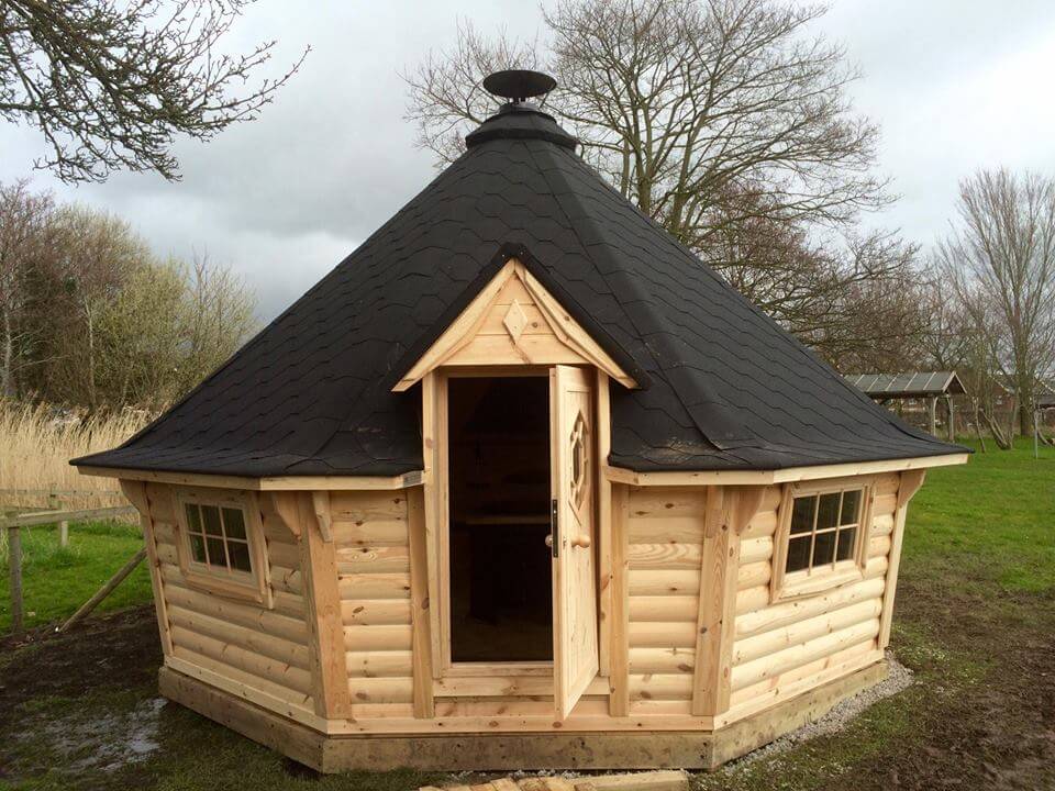 Luxury BBQ Hut | 16.5m2