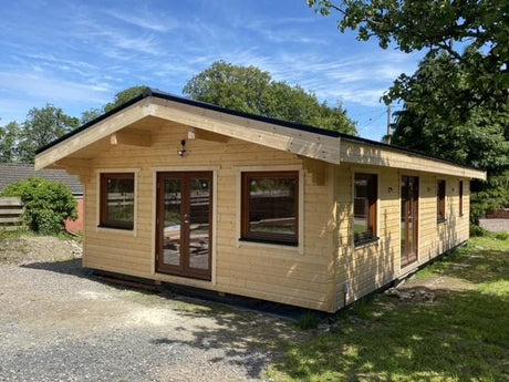 TBS162 Log Cabin Lodge Entrance