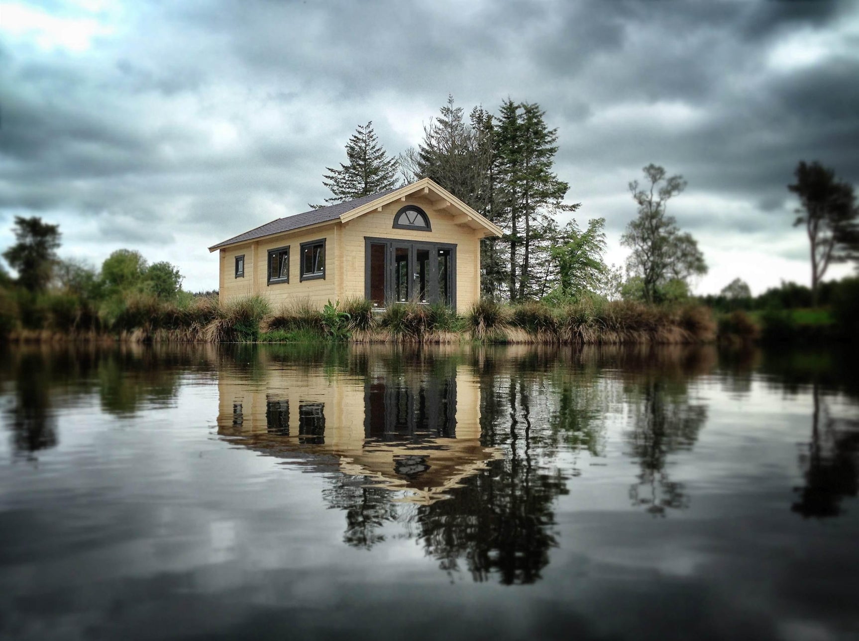 Riverhouse Log Cabin | 4.5x8.5m - Timber Building Specialists